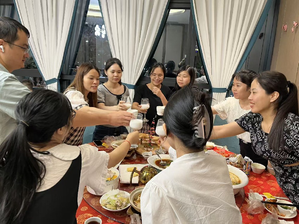 公司聚餐